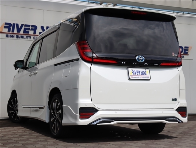 トヨタ ノア １．８ ハイブリッド Ｓ－Ｚ R5年 (関東) 99