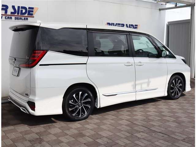 トヨタ ノア １．８ ハイブリッド Ｓ－Ｚ R5年 (関東) 99