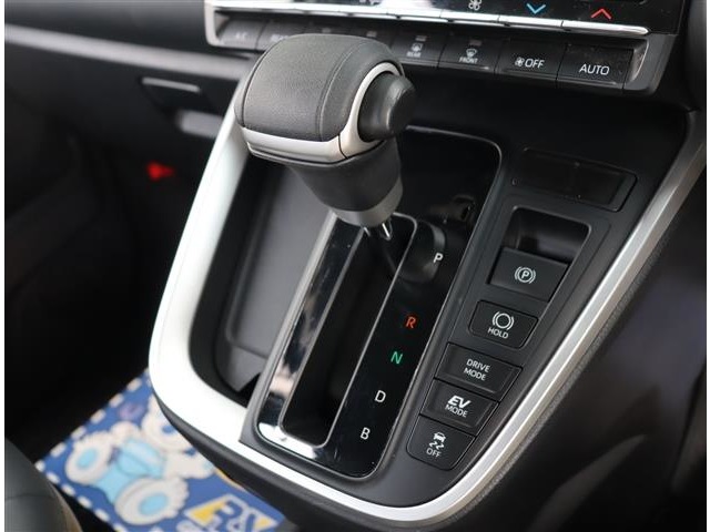 トヨタ ノア １．８ ハイブリッド Ｓ－Ｚ R5年 (関東) 99