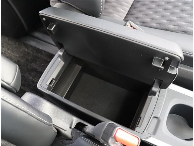 トヨタ ノア １．８ ハイブリッド Ｓ－Ｚ R5年 (関東) 99