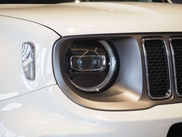 ジープ レネゲード リミテッド R2年 (近畿) 99