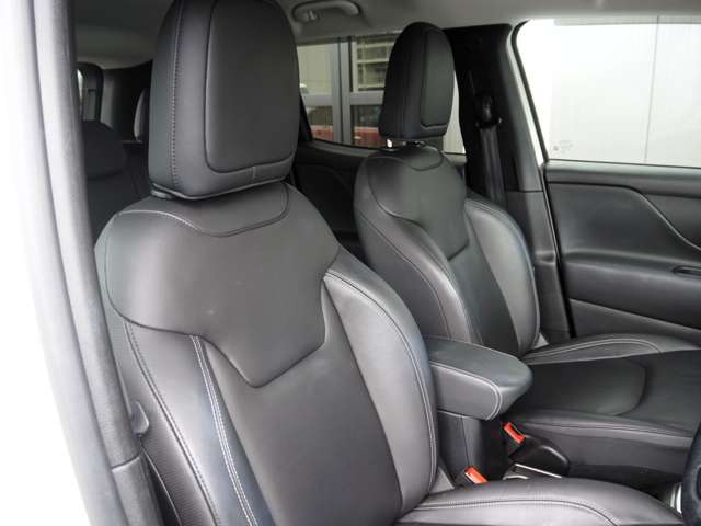 ジープ レネゲード リミテッド R2年 (近畿) 99