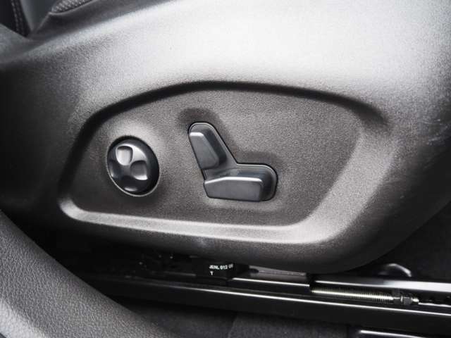 ジープ レネゲード リミテッド R2年 (近畿) 99