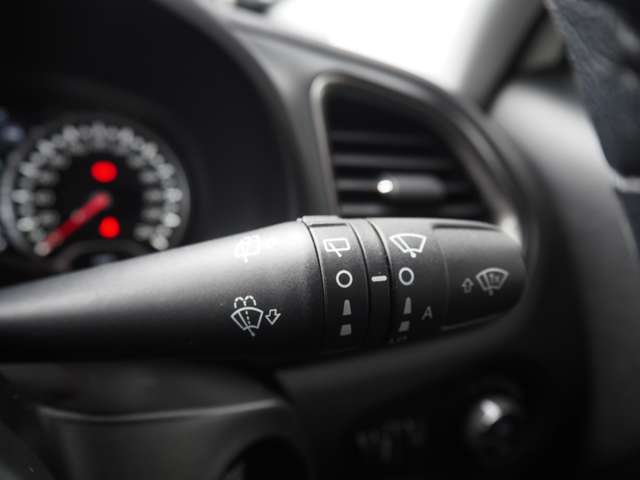 ジープ レネゲード リミテッド R2年 (近畿) 99