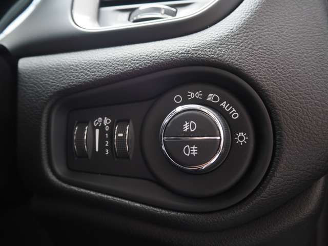 ジープ レネゲード リミテッド R2年 (近畿) 99