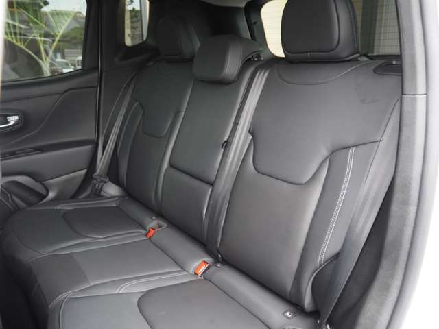 ジープ レネゲード リミテッド R2年 (近畿) 99