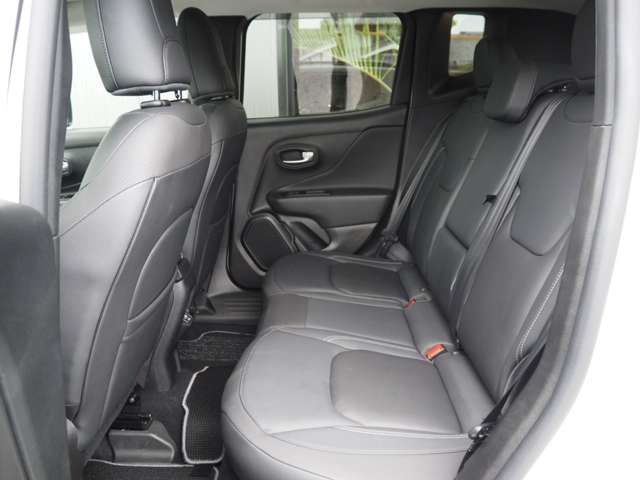 ジープ レネゲード リミテッド R2年 (近畿) 99