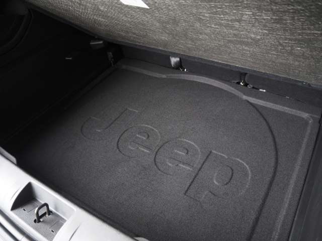 ジープ レネゲード リミテッド R2年 (近畿) 99