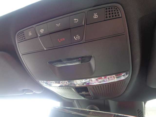 メルセデスベンツ Ｅクラス Ｅ３５０ ＤＥ スポーツ ディーゼルターボ R4年 (中国) 99