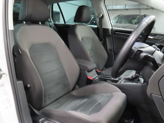 フォルクスワーゲン ゴルフ ＴＳＩ　ハイライン　テックエディション H30年 (関東) 99