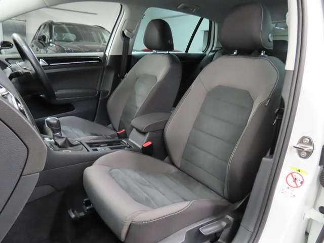 フォルクスワーゲン ゴルフ ＴＳＩ　ハイライン　テックエディション H30年 (関東) 99