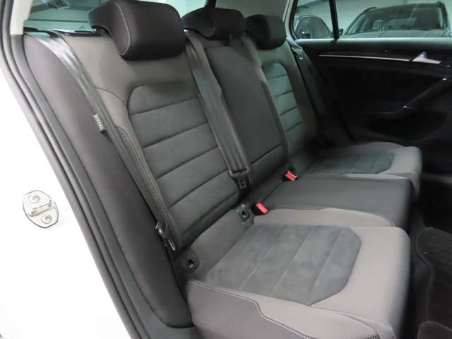 フォルクスワーゲン ゴルフ ＴＳＩ　ハイライン　テックエディション H30年 (関東) 99