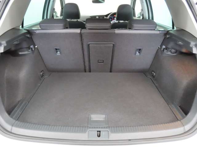 フォルクスワーゲン ゴルフ ＴＳＩ　ハイライン　テックエディション H30年 (関東) 99