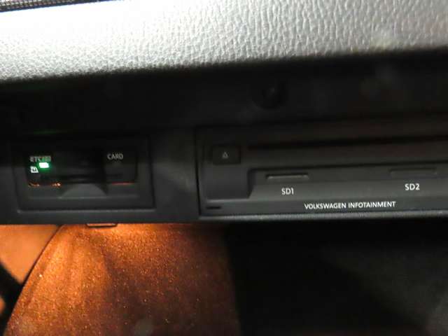 フォルクスワーゲン ゴルフ ＴＳＩ　ハイライン　テックエディション H30年 (関東) 99