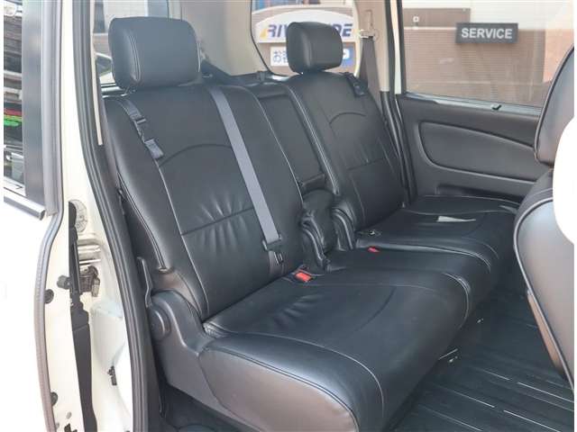 日産 セレナ ２．０ ライダー パフォーマンススペック ブラックライン Ｓ－ＨＹＢＲＩＤ H25年 (関東) 99