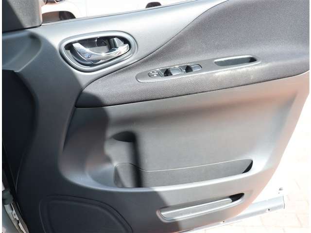 日産 セレナ ２．０ ライダー パフォーマンススペック ブラックライン Ｓ－ＨＹＢＲＩＤ H25年 (関東) 99