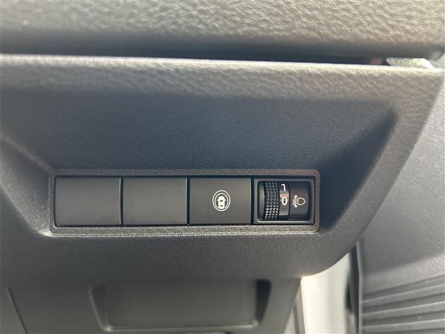 日産 ノート １．２ Ｘ R6年 (東海) 99