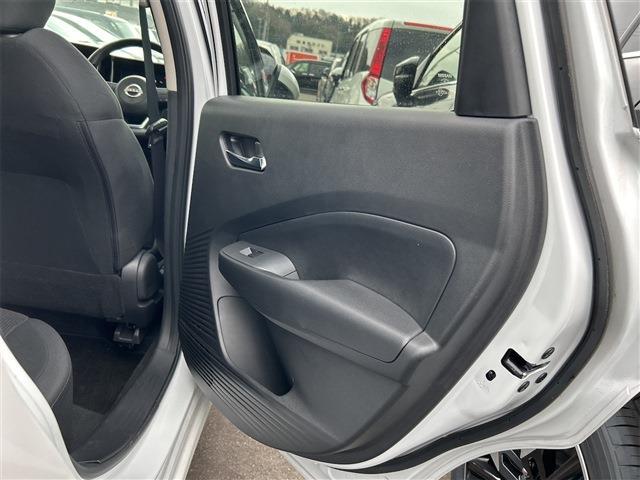 日産 ノート １．２ Ｘ R6年 (東海) 99