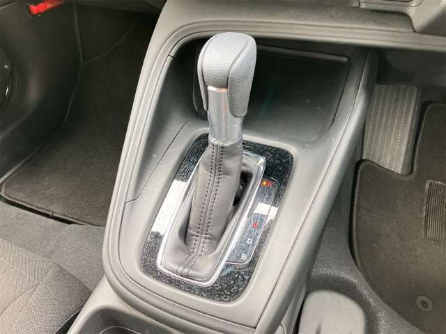 ホンダ ヴェゼル １．５ Ｅ：ＨＥＶ Ｘ R6年 (東海) 99