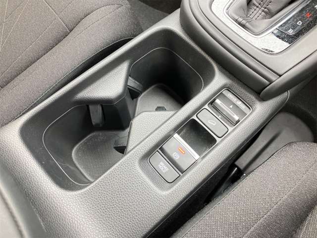 ホンダ ヴェゼル １．５ Ｅ：ＨＥＶ Ｘ R6年 (東海) 99