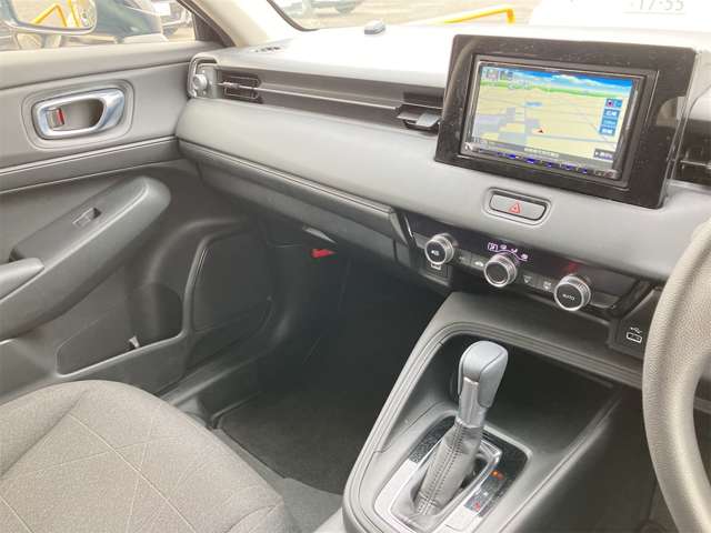 ホンダ ヴェゼル １．５ Ｅ：ＨＥＶ Ｘ R6年 (東海) 99