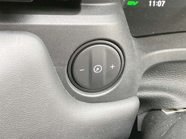 ホンダ ヴェゼル １．５ Ｅ：ＨＥＶ Ｘ R6年 (東海) 99