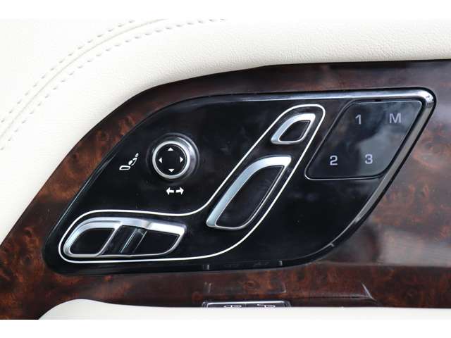 ランドローバー レンジローバー ヴォーグ （ディーゼル） ４ＷＤ H30年 (近畿) 99