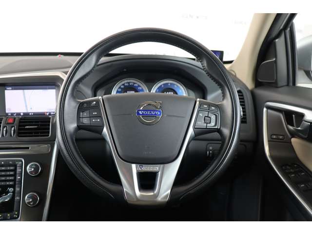 ボルボ ＸＣ６０ Ｔ５　Ｒデザイン H25年 (近畿) 99