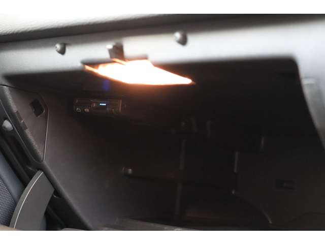 ボルボ ＸＣ６０ Ｔ５　Ｒデザイン H25年 (近畿) 99