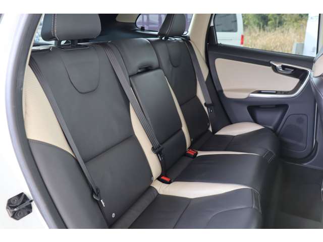 ボルボ ＸＣ６０ Ｔ５　Ｒデザイン H25年 (近畿) 99