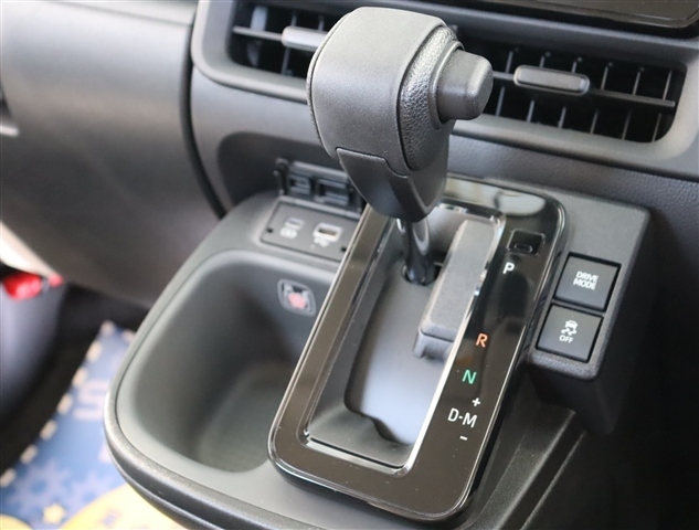 トヨタ シエンタ １．５ Ｚ R4年 (関東) 99