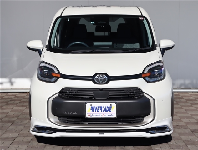 トヨタ シエンタ １．５ Ｚ R4年 (関東) 99