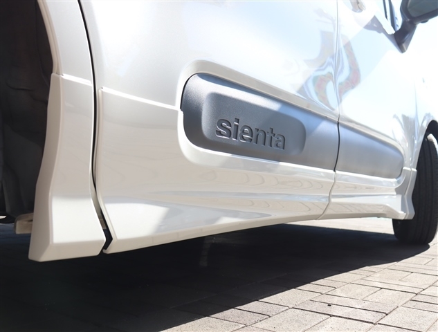 トヨタ シエンタ １．５ Ｚ R4年 (関東) 99