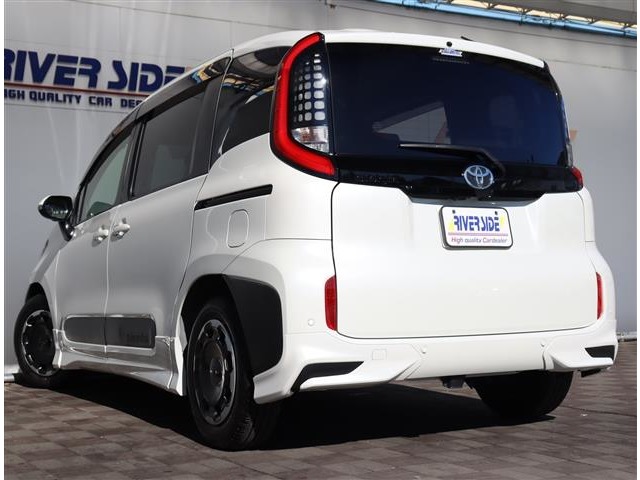 トヨタ シエンタ １．５ Ｚ R4年 (関東) 99