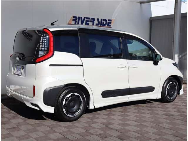 トヨタ シエンタ １．５ Ｚ R4年 (関東) 99