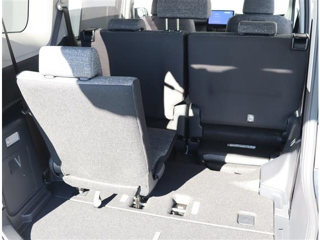 トヨタ シエンタ １．５ Ｚ R4年 (関東) 99