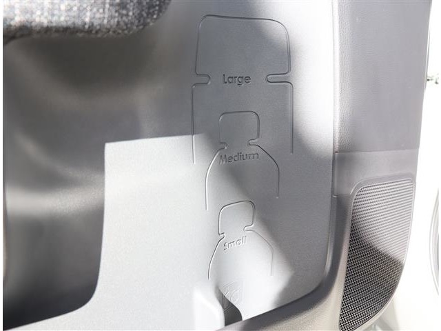 トヨタ シエンタ １．５ Ｚ R4年 (関東) 99