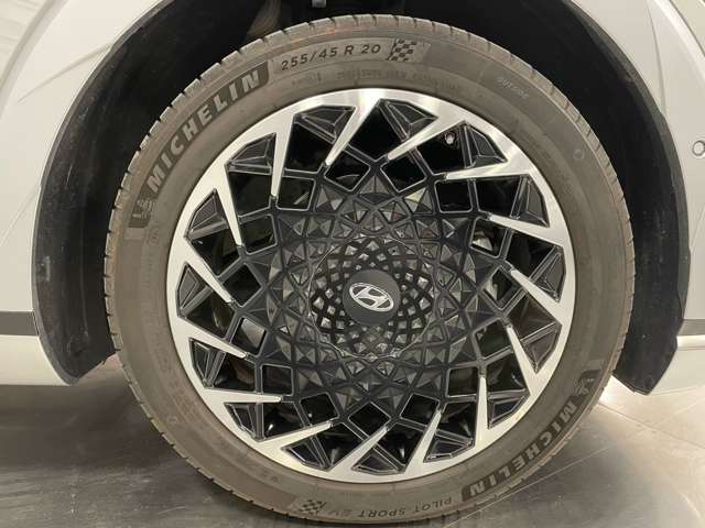 ヒョンデ アイオニック　５ ラウンジ ＡＷＤ ４ＷＤ R4年 (関東) 99