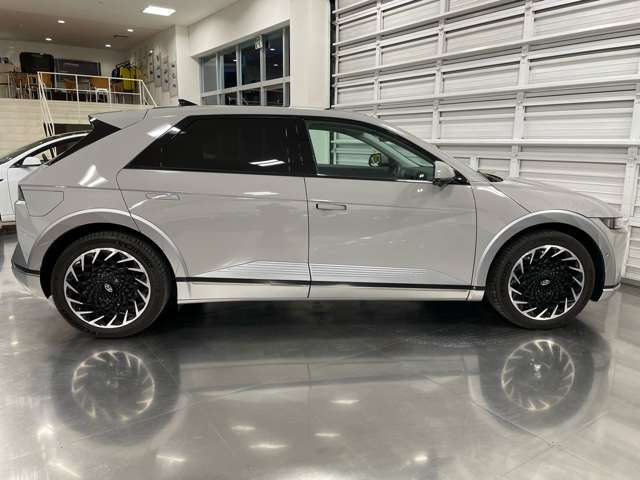 ヒョンデ アイオニック　５ ラウンジ ＡＷＤ ４ＷＤ R4年 (関東) 99