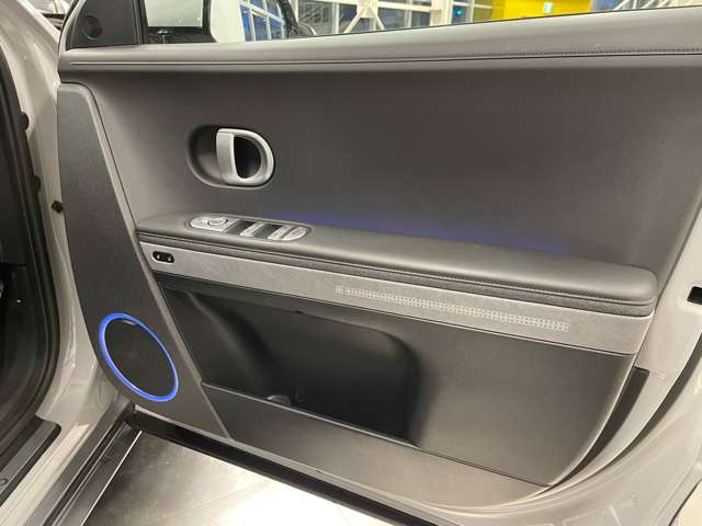 ヒョンデ アイオニック　５ ラウンジ ＡＷＤ ４ＷＤ R4年 (関東) 99