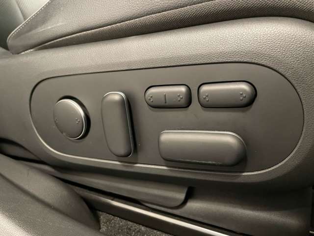 ヒョンデ アイオニック　５ ラウンジ ＡＷＤ ４ＷＤ R4年 (関東) 99