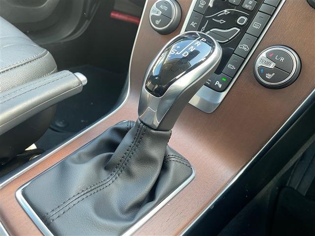 ボルボ Ｖ４０ Ｄ４ インスクリプション ディーゼルターボ R1年 (東北) 99