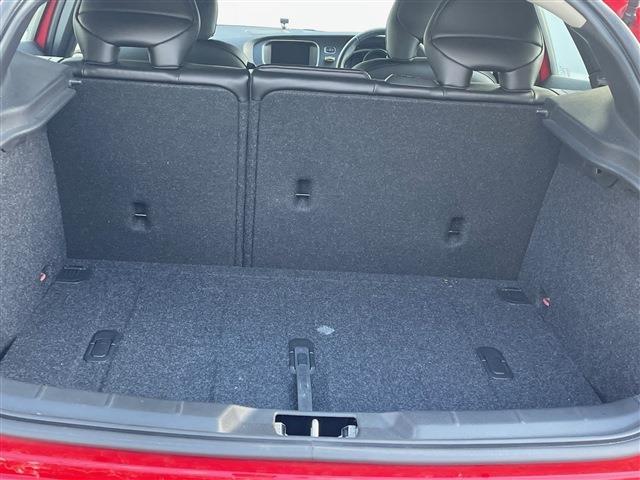 ボルボ Ｖ４０ Ｄ４ インスクリプション ディーゼルターボ R1年 (東北) 99