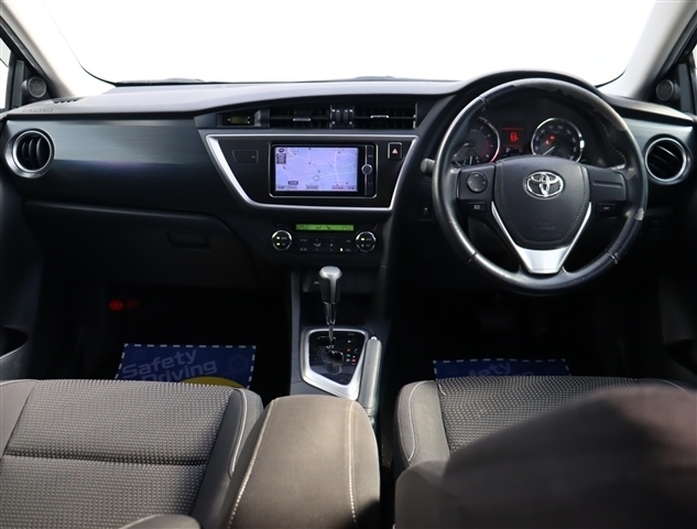 トヨタ オーリス １．５ １５０Ｘ Ｓパッケージ H26年 (関東) 99