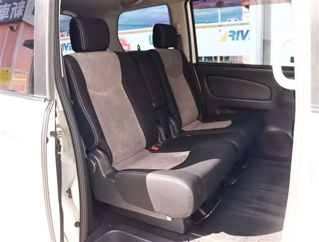 日産 セレナ ２．０ ライダー H23年 (関東) 99