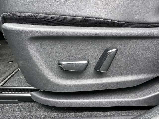 日産 アリア Ｂ６ R4年 (東海) 99