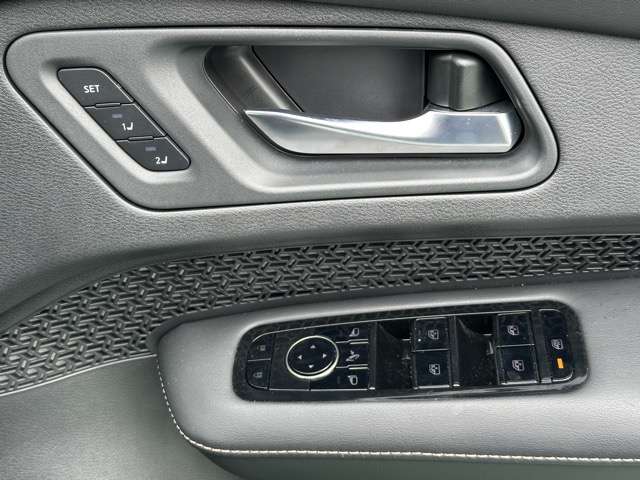 日産 アリア Ｂ６ R4年 (東海) 99