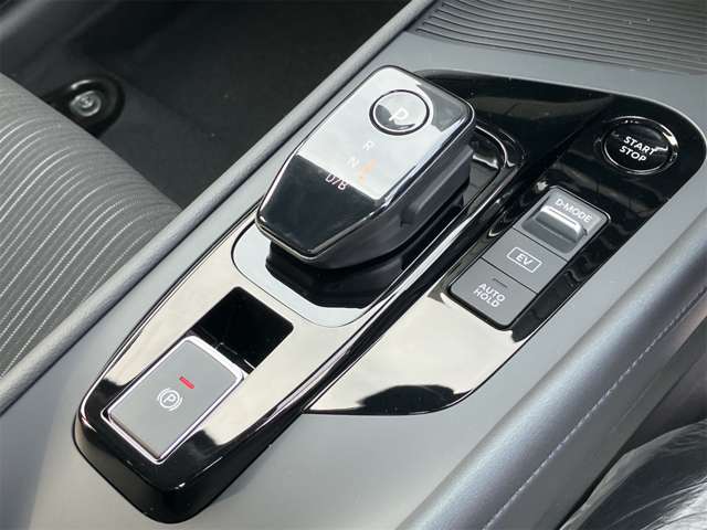 日産 ノート １．２ Ｘ R6年 (東海) 99