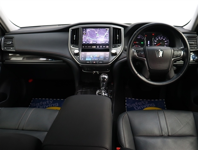 トヨタ クラウン　ハイブリッド ハイブリッド ２．５ H26年 (関東) 99