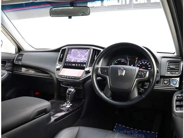 トヨタ クラウン　ハイブリッド ハイブリッド ２．５ H26年 (関東) 99